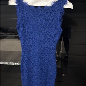 Elegant XS Blue Lace Dress